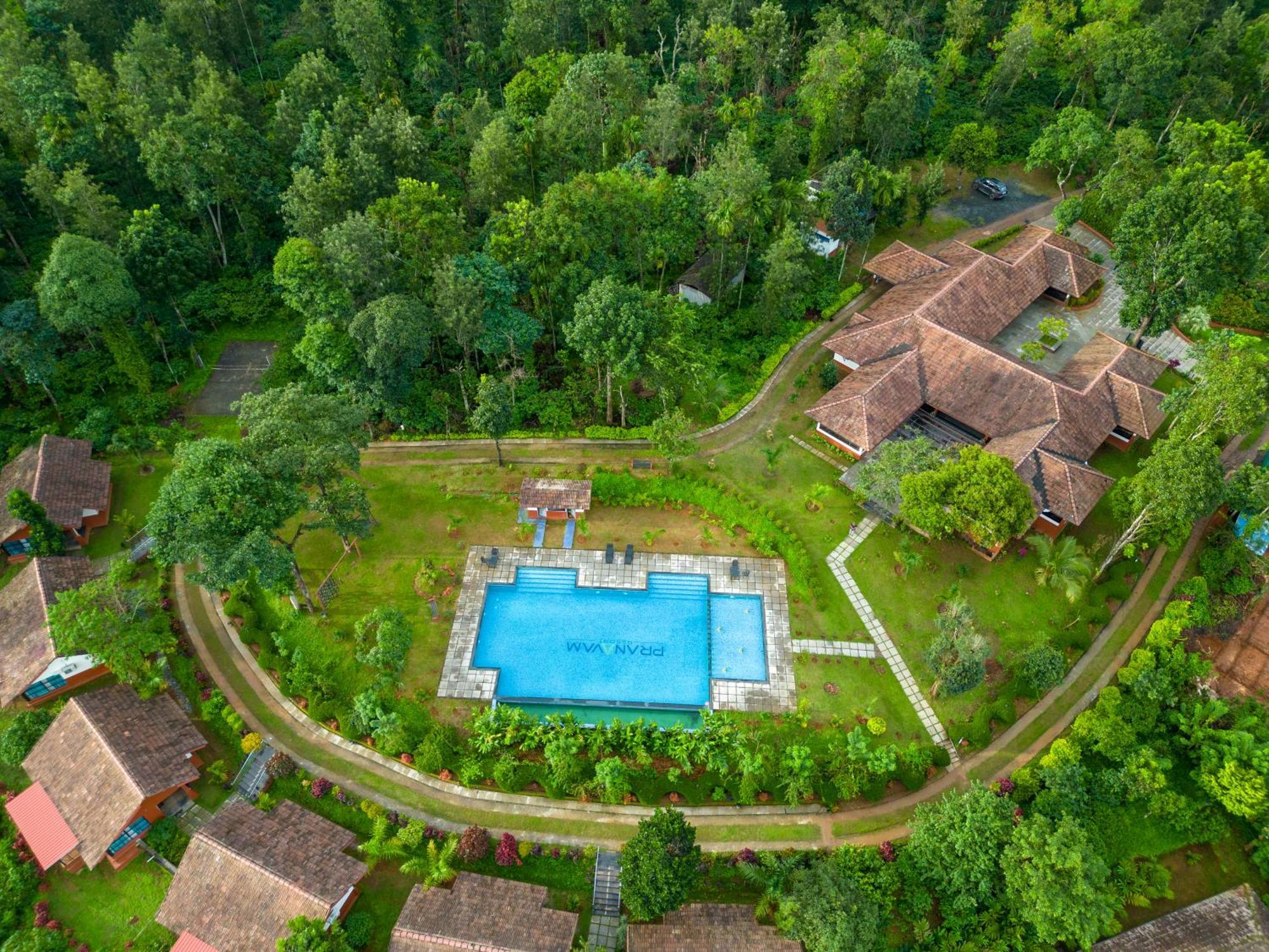 Pranavam Resort & Spa Tariyod Exterior photo