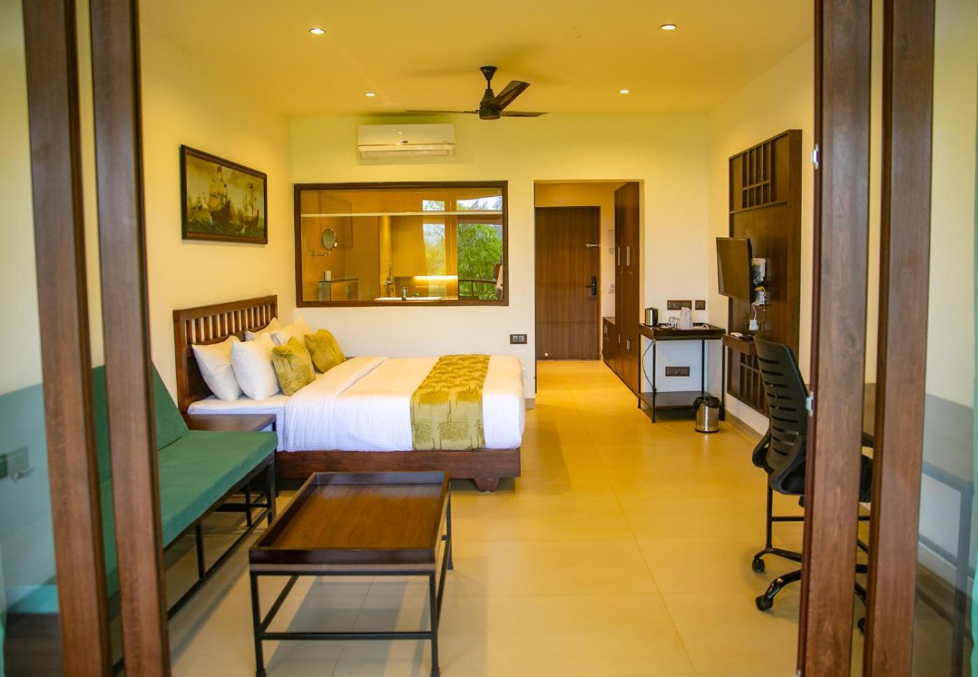 Pranavam Resort & Spa Tariyod Exterior photo