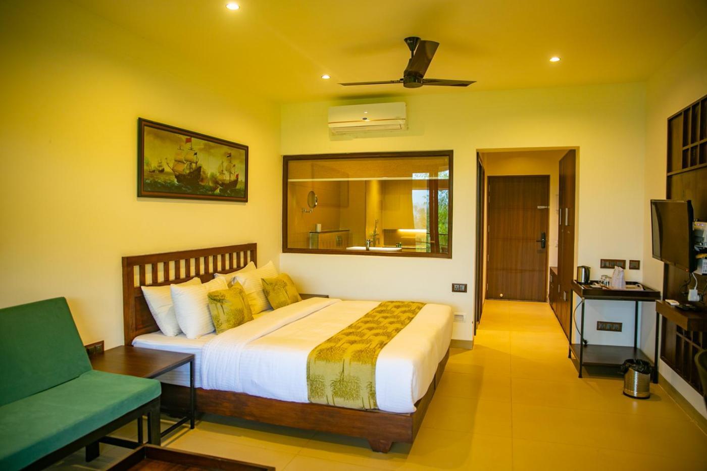 Pranavam Resort & Spa Tariyod Exterior photo
